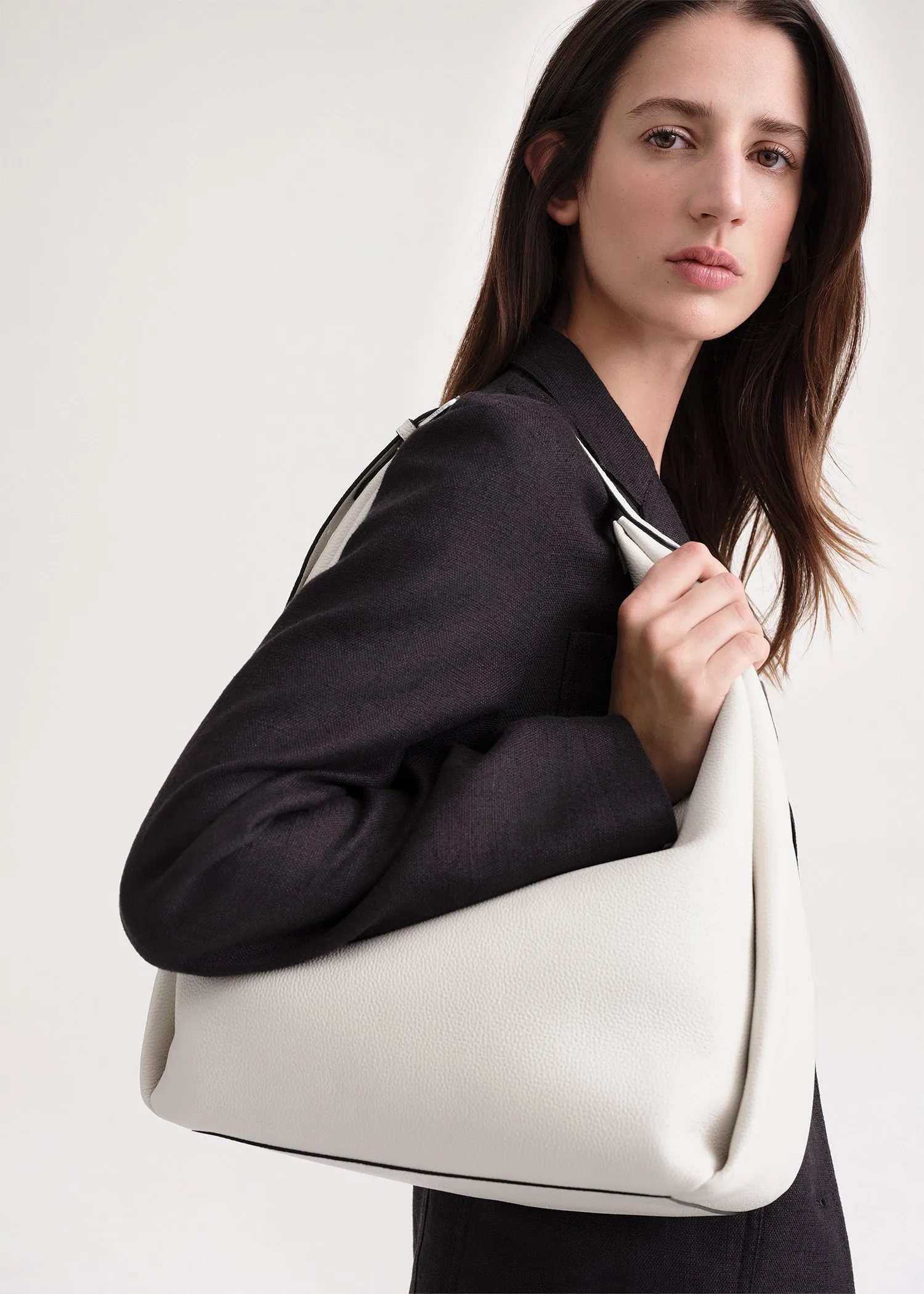 Grained-leather hobo bag milk